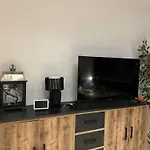 Appartement Aan Zee En Stad, Super Locatie En Volledig Gerenoveerd!